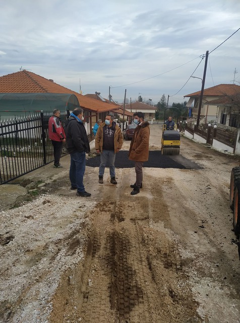 Φωτογραφία Η ΔΕΥΑΝ ξεκίνησε την αποκατάσταση των οδοστρωμάτων σε όλες τις Τοπικές Κοινότητες του Δήμου Νάουσας.